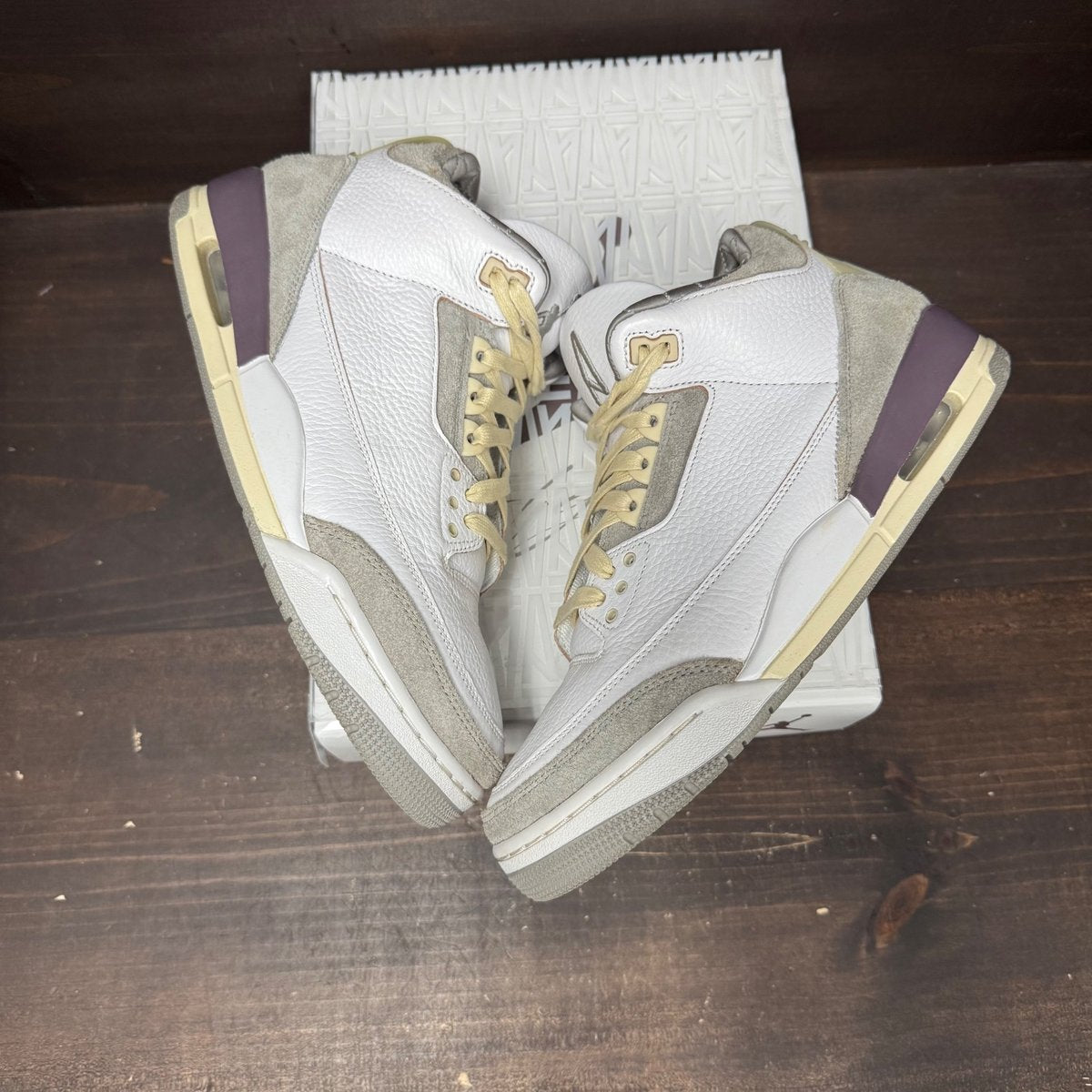 Jordan 3 Retro SP A Ma Maniére (Women's) Size 11.5W (Pre-Owned) - tag
