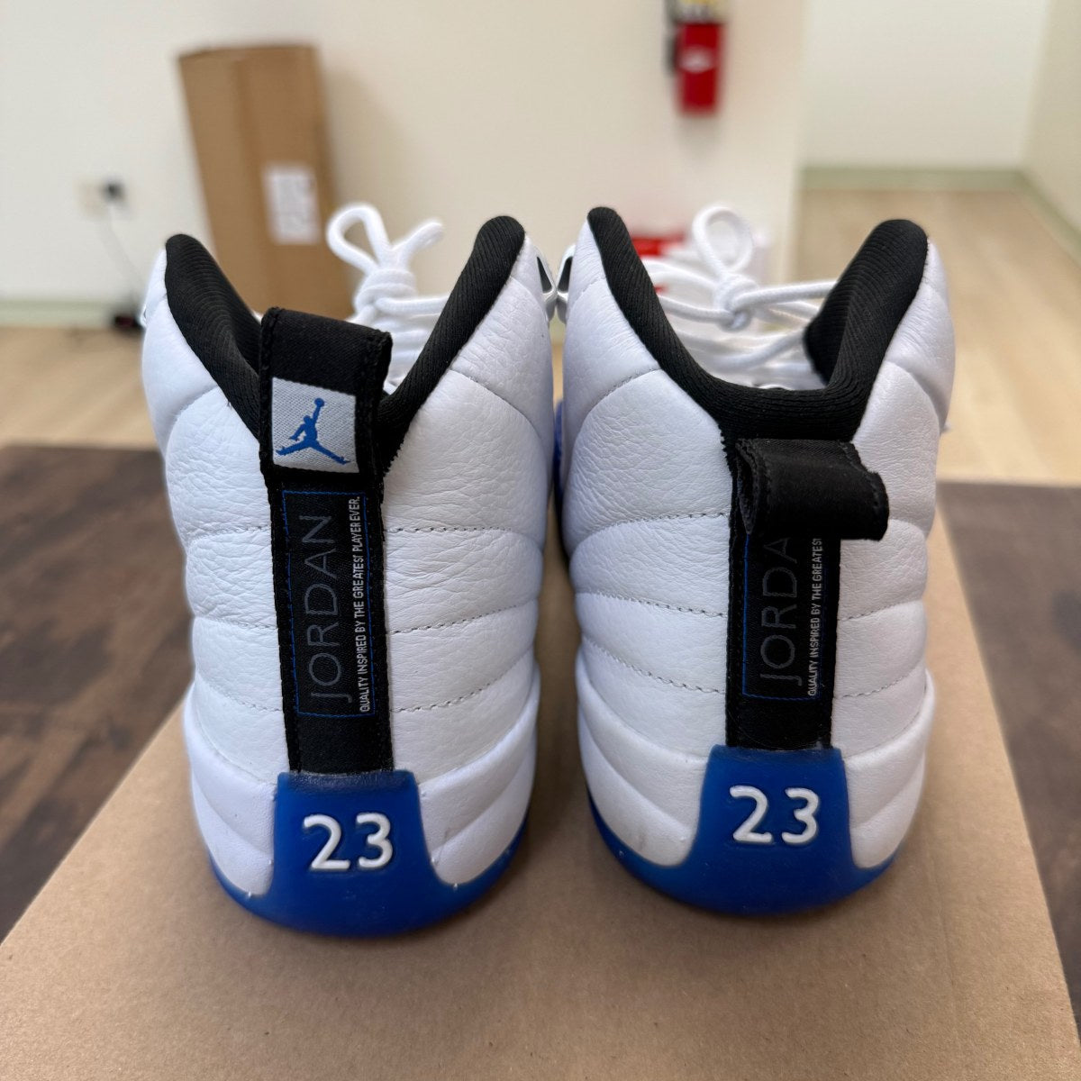 Jordan 12 Retro Blueberry (GS) Size 6Y (Pre-Owned) - Image 3