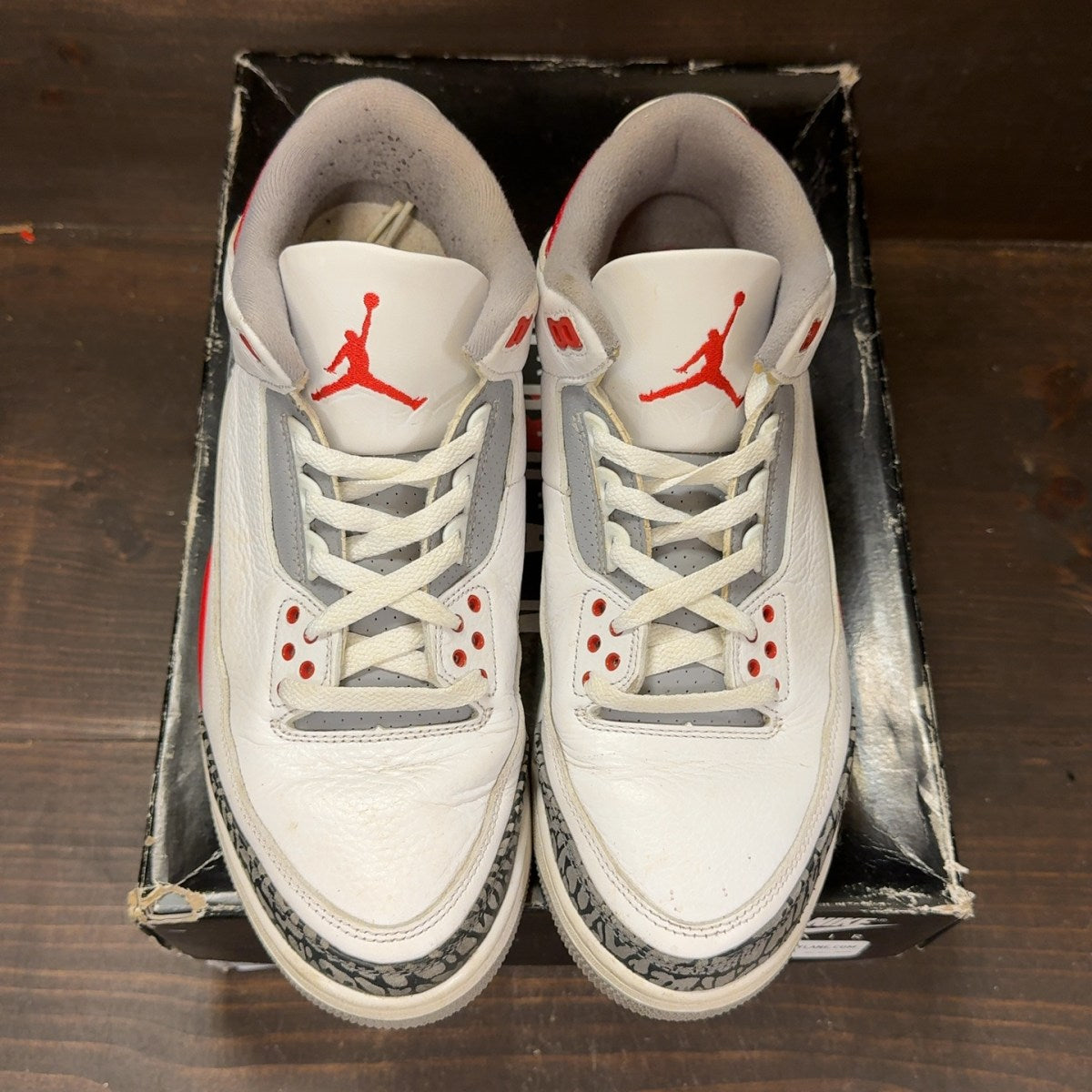 Jordan 3 Retro Fire Red (2022) Size 10 (Pre-Owned) - tag
