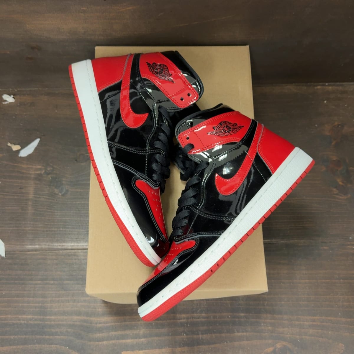 Jordan 1 Retro High OG Patent Bred Size 8.5 (Pre-Owned) - back