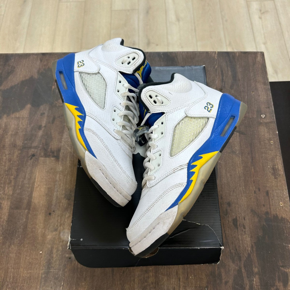 Jordan 5 Retro Laney (2013) (GS) - Image 1