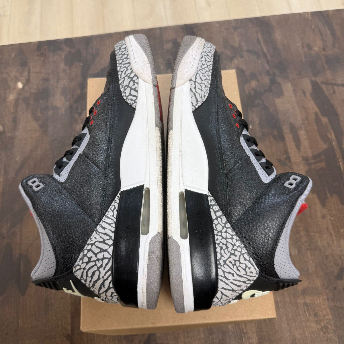 Jordan 3 Retro Black Cement (2018) Size 13 (Pre-Owned) - Image 4