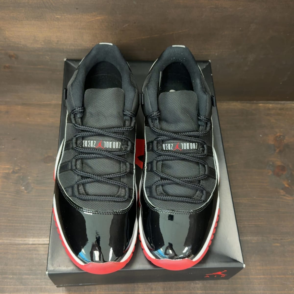 Jordan 11 Retro Low Bred (2025) Size 10.5 (Pre-Owned) - tag