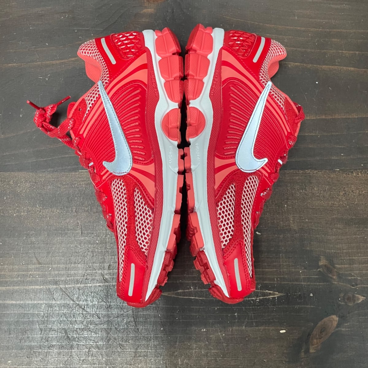 Nike Zoom Vomero 5 SP University Red Size 8.5 - sole