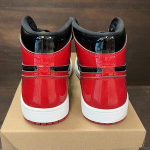 Jordan 1 Retro High OG Patent Bred Size 8.5 (Pre-Owned) - aux