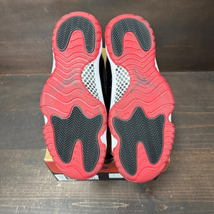 Jordan 11 Retro Playoffs Bred (2019) Size 10 (Pre-Owned) - box