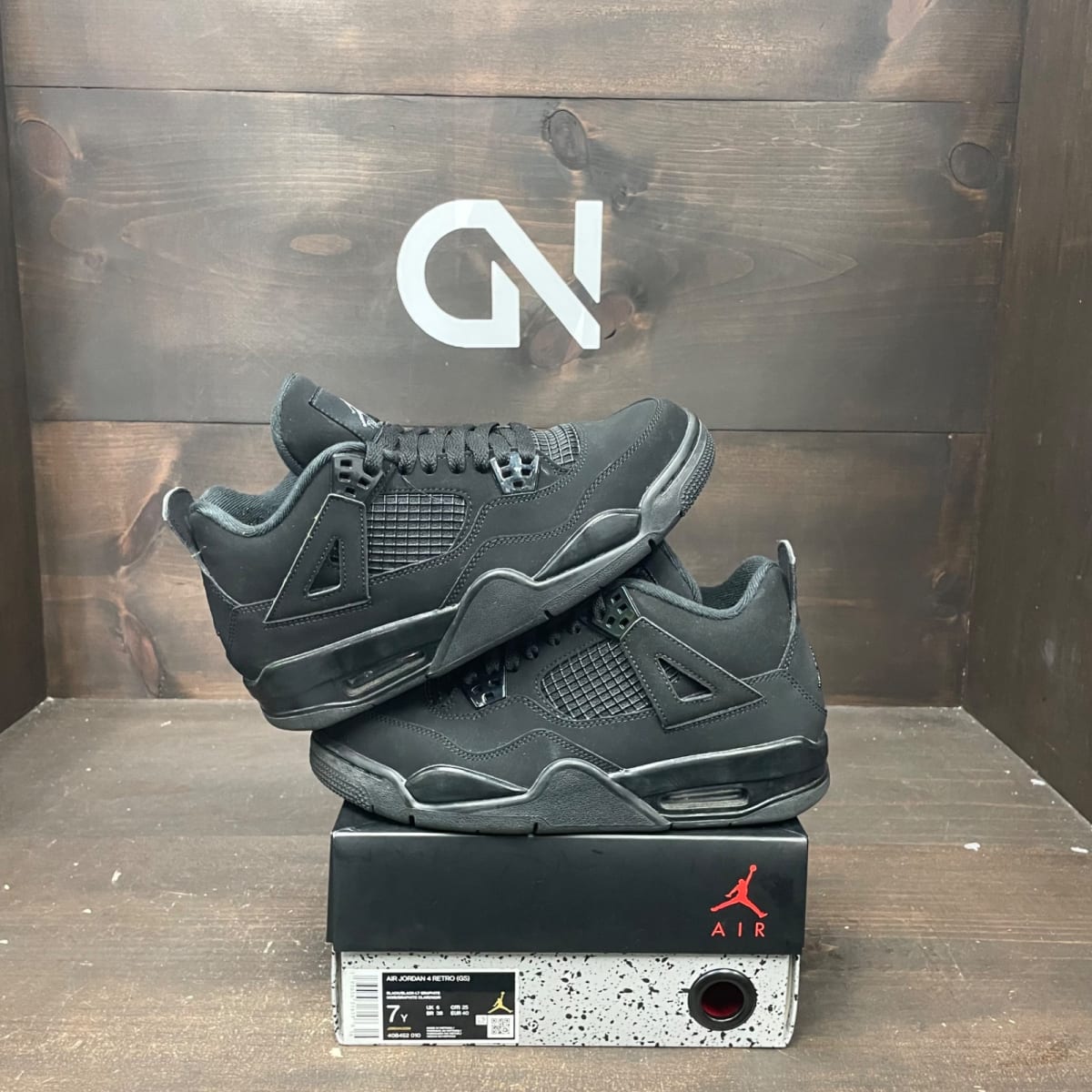 Jordan 4 Retro Black Cat (2020) (GS) Size 7Y (Pre-Owned) - front