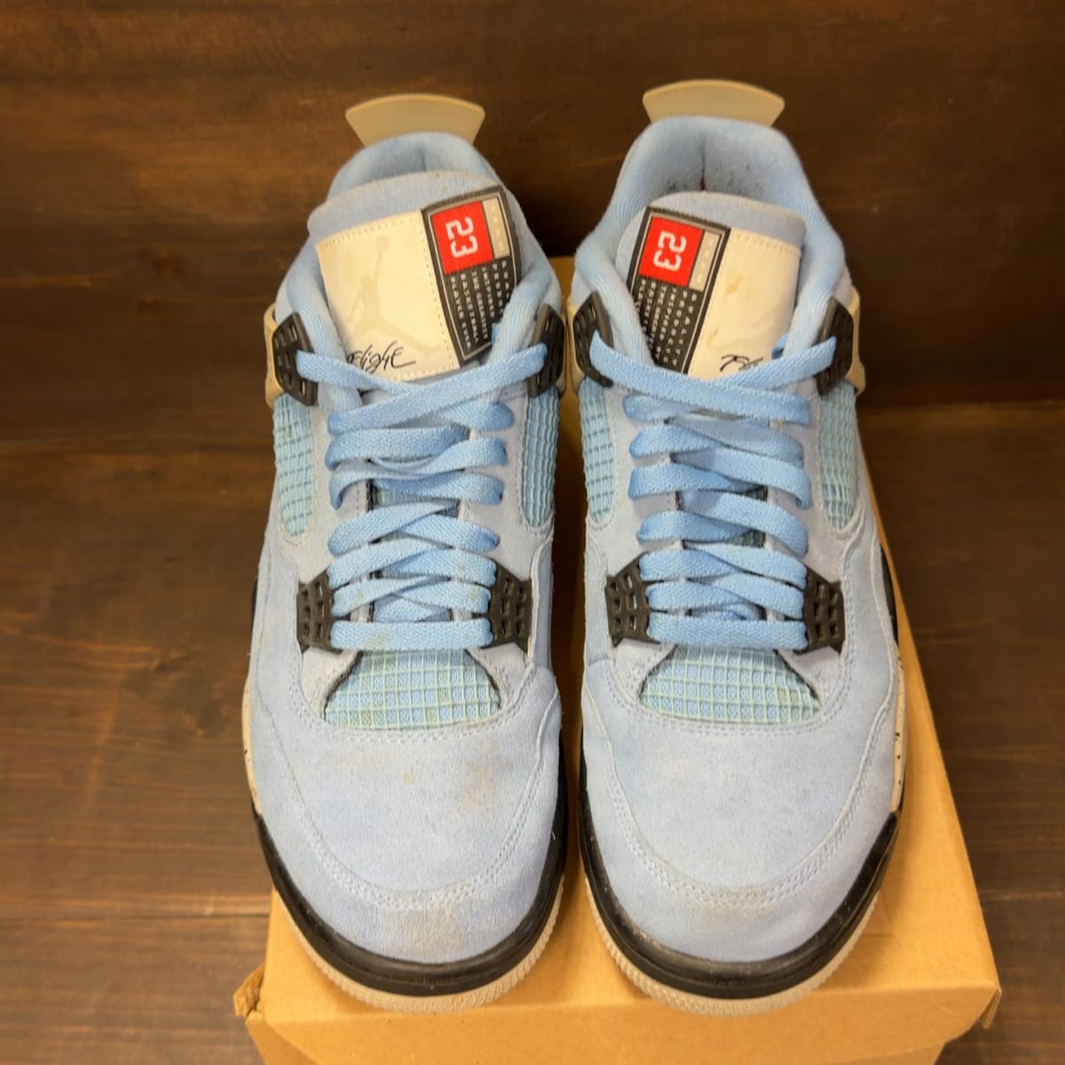 Jordan 4 Retro University Blue Size 10.5 (Pre-Owned) - tag