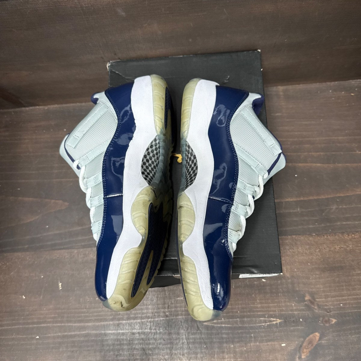 Jordan 11 Retro Low Georgetown - Image 3