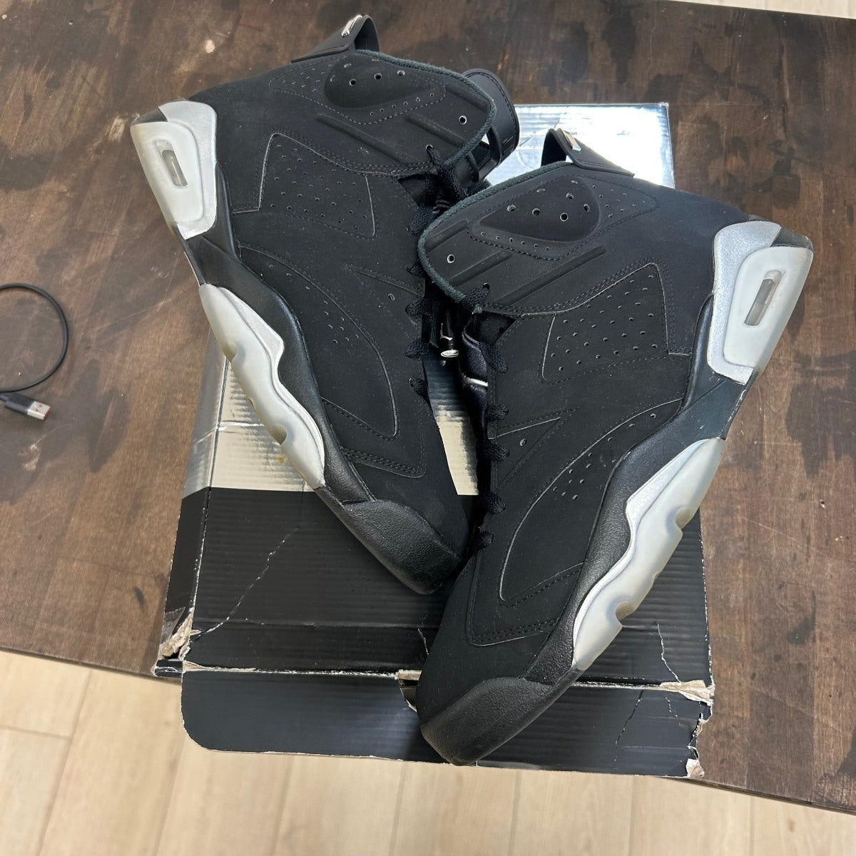 Jordan 6 Retro Chrome - Image 1