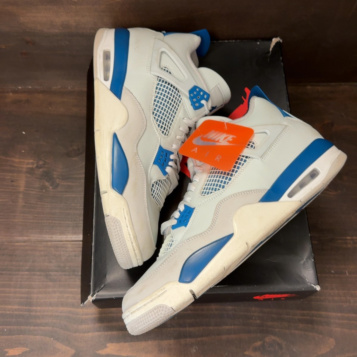 Jordan 4 Retro Military Blue (2024) - Image 2