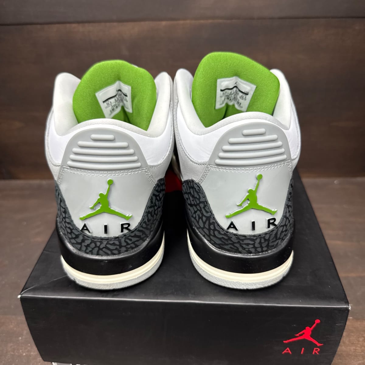 Jordan 3 Retro Chlorophyll Size 10.5 (Pre-Owned) - sole