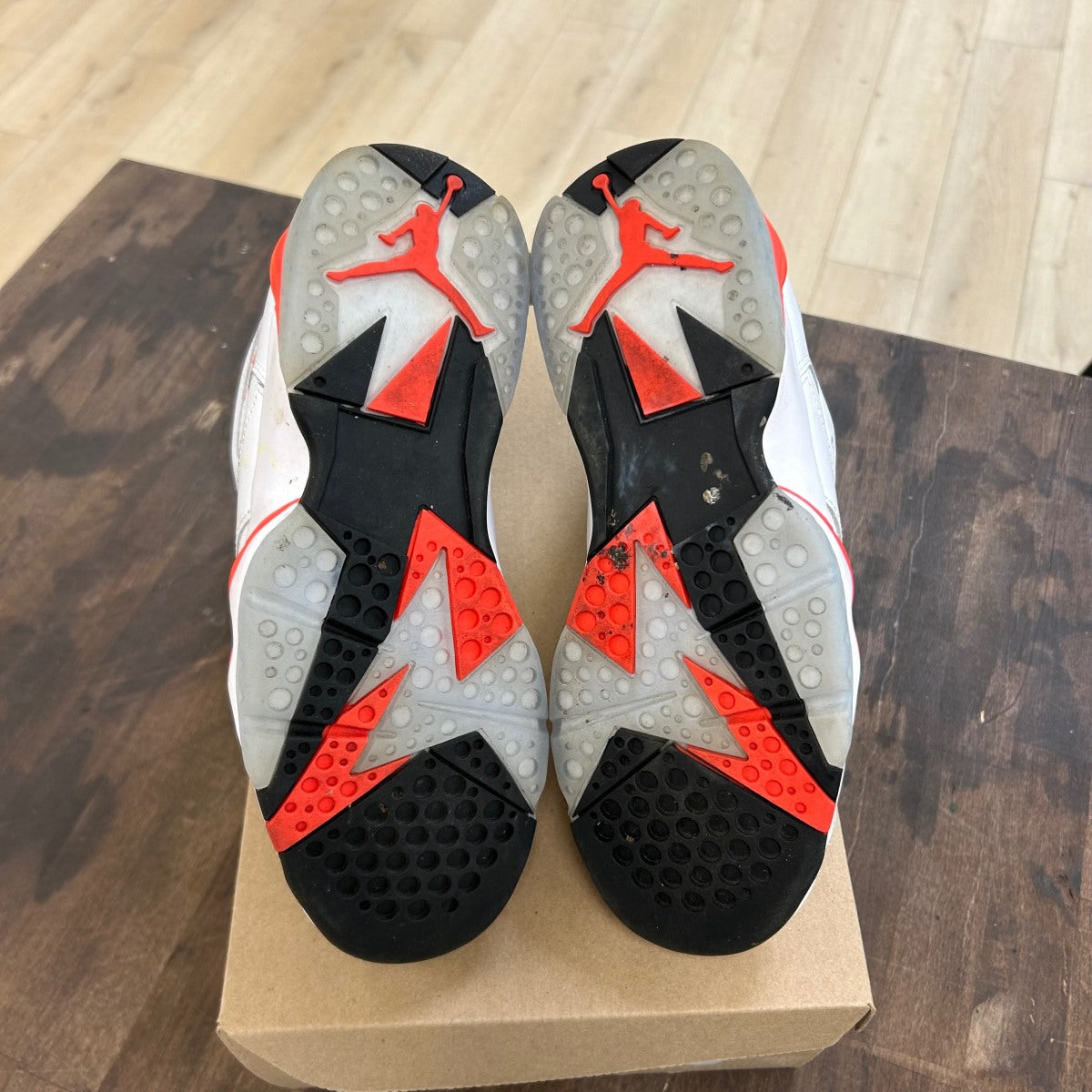 Jordan 7 Retro White Infrared Size 7 (Pre-Owned) - Image 5