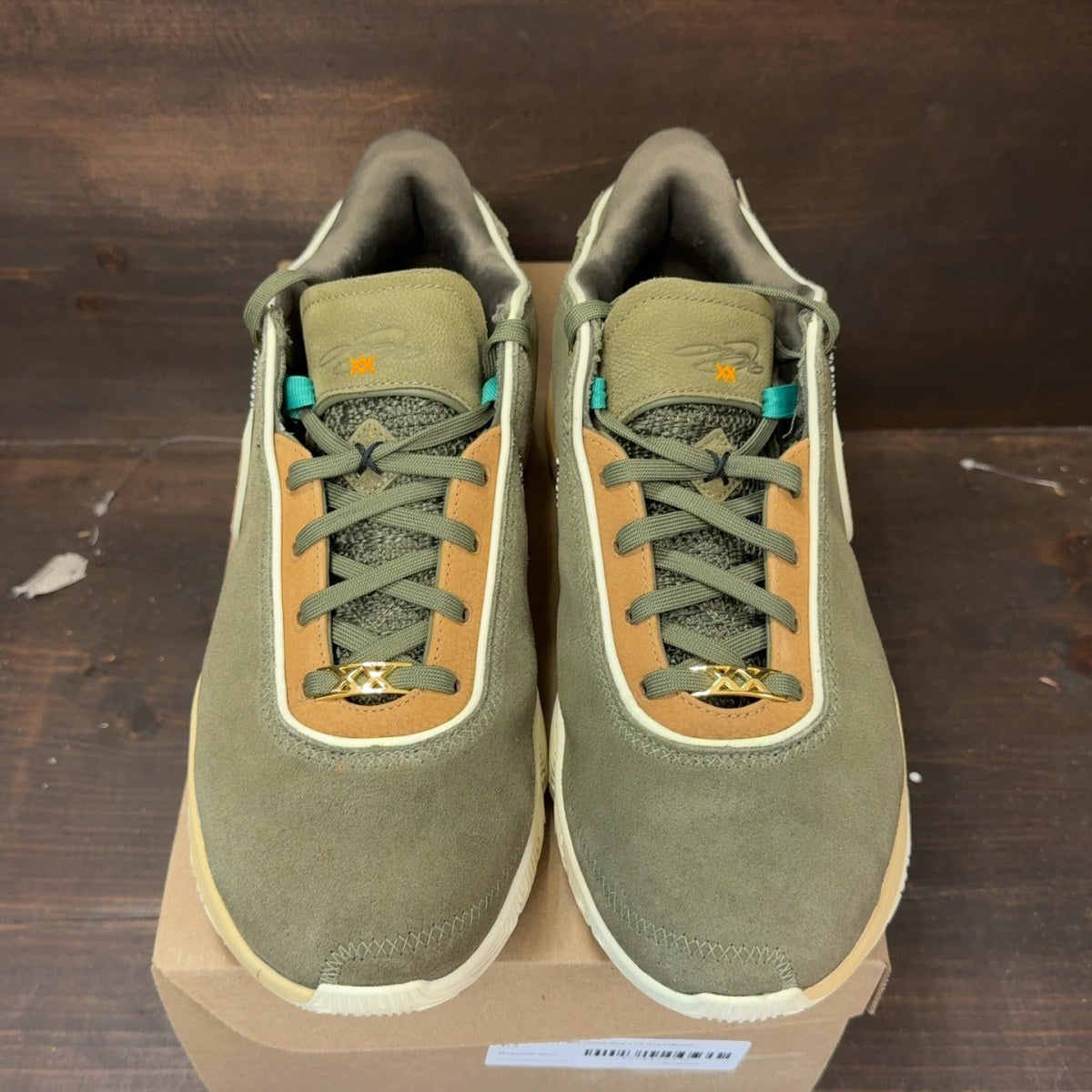 Nike LeBron 20 Olive Green Size 11.5 (Pre-Owned) - Image 3
