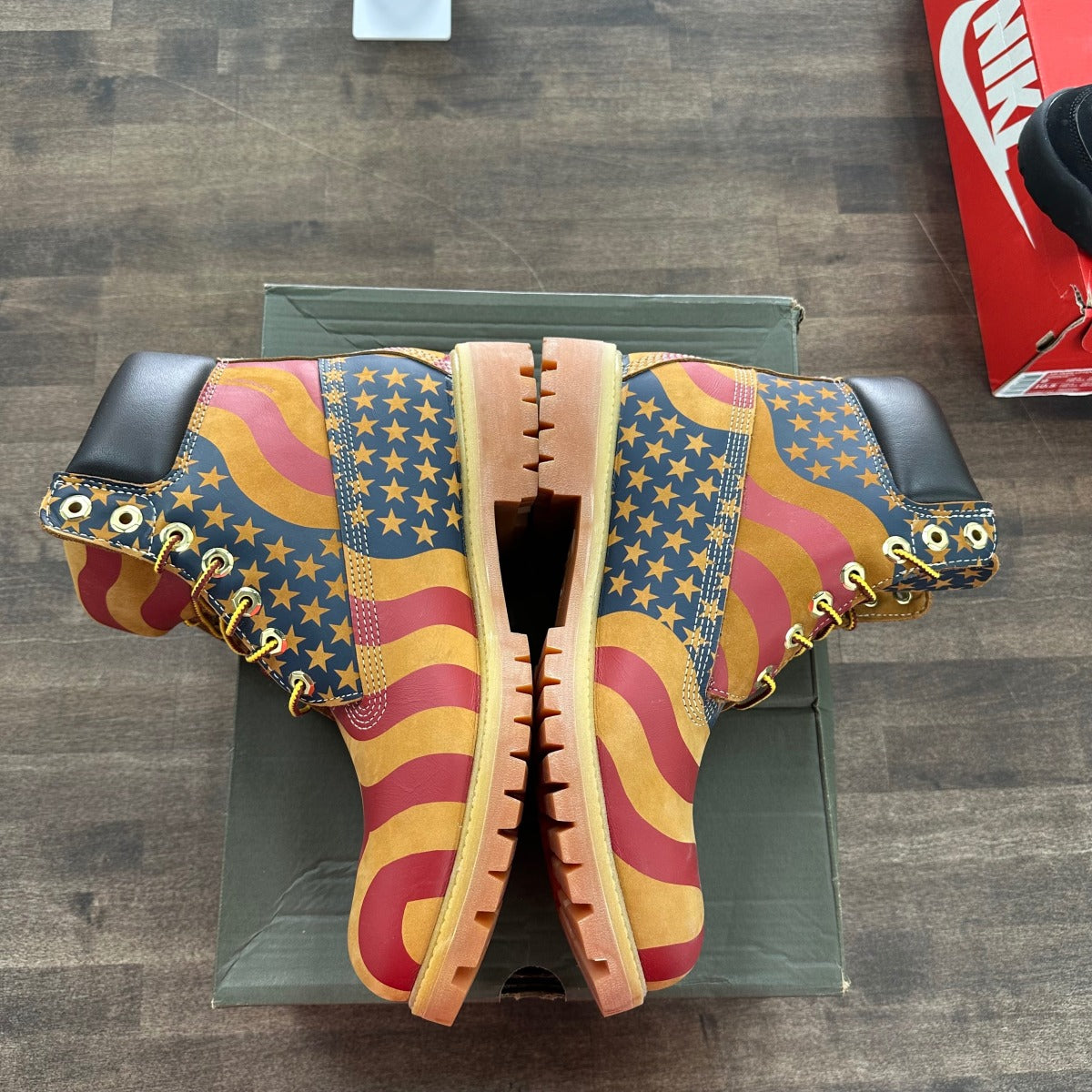 Timberland 6" Boot Supreme Stars & Stripes Wheat Size 9.5 (Lightly Worn Pre-Owned)