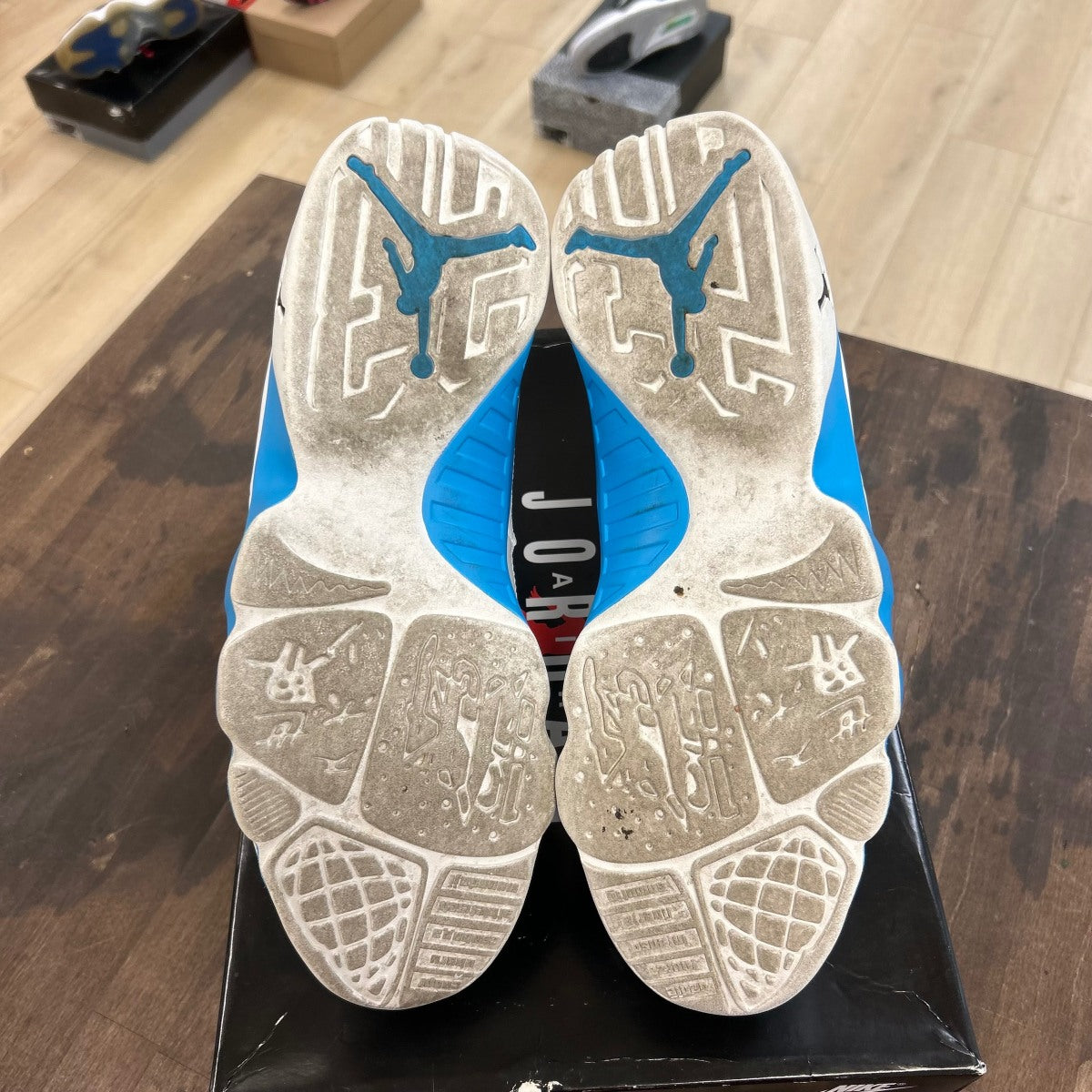 Jordan 9 Retro Powder Blue (2024) Size 13 (Pre-Owned) - Image 5