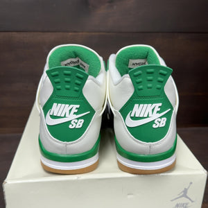Jordan 4 Retro SB Pine Green Size 9.5 (Pre-Owned) - Image 4