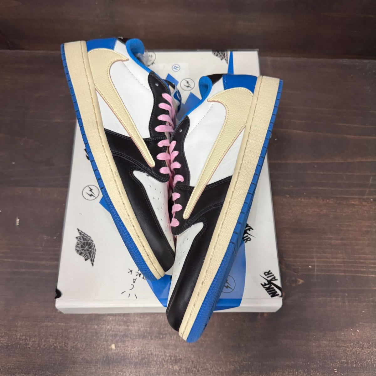 Jordan 1 Retro Low OG SP Fragment x Travis Scott Size 13 (Pre-Owned) - Image 2