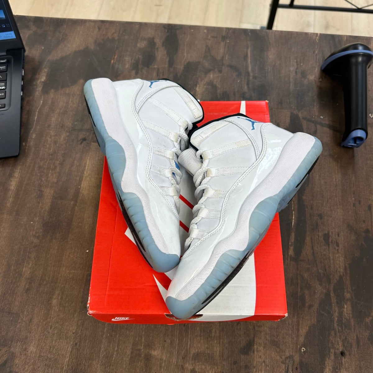 Jordan 11 Retro Legend Blue (2024) (GS) Size 4Y (Pre-Owned) - Image 1