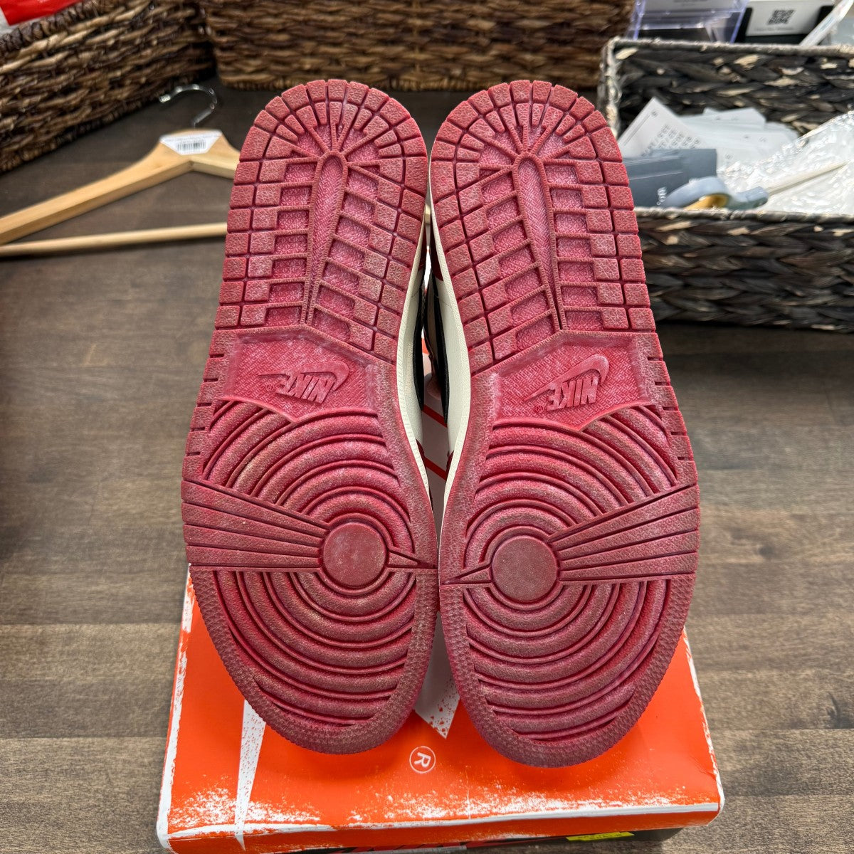 Jordan 1 Retro High OG Chicago Lost and Found - Image 5