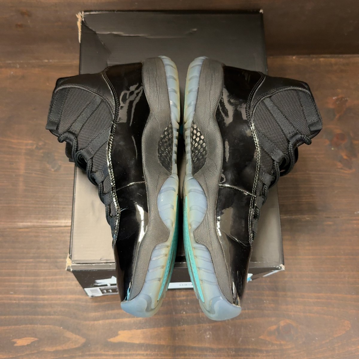 Jordan 11 Retro Gamma Blue (2025) Size 11 (Pre-Owned) - aux