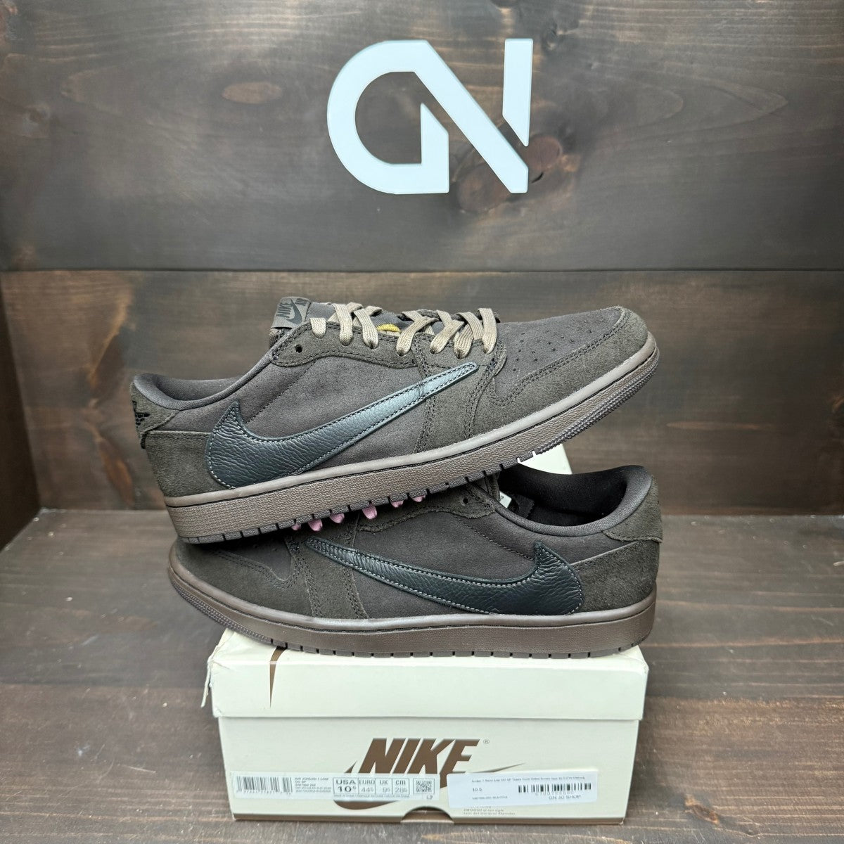 Jordan 1 Retro Low OG SP Travis Scott Velvet Brown - Image 1