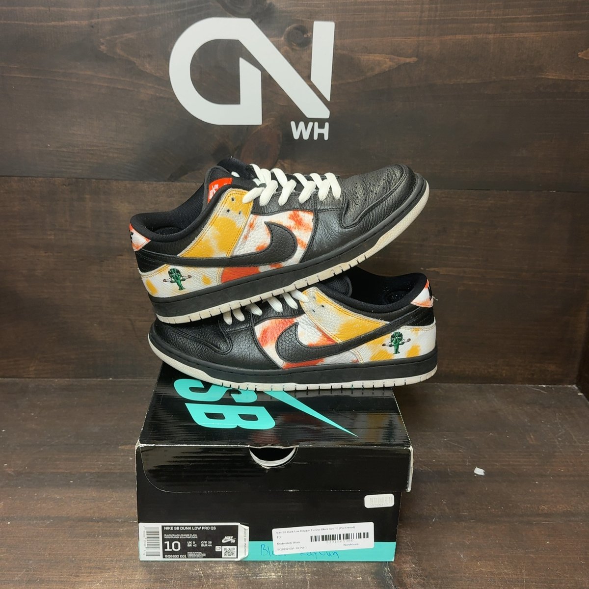 Nike SB Dunk Low Raygun Tie-Dye Black Size 10 (Pre-Owned) - front