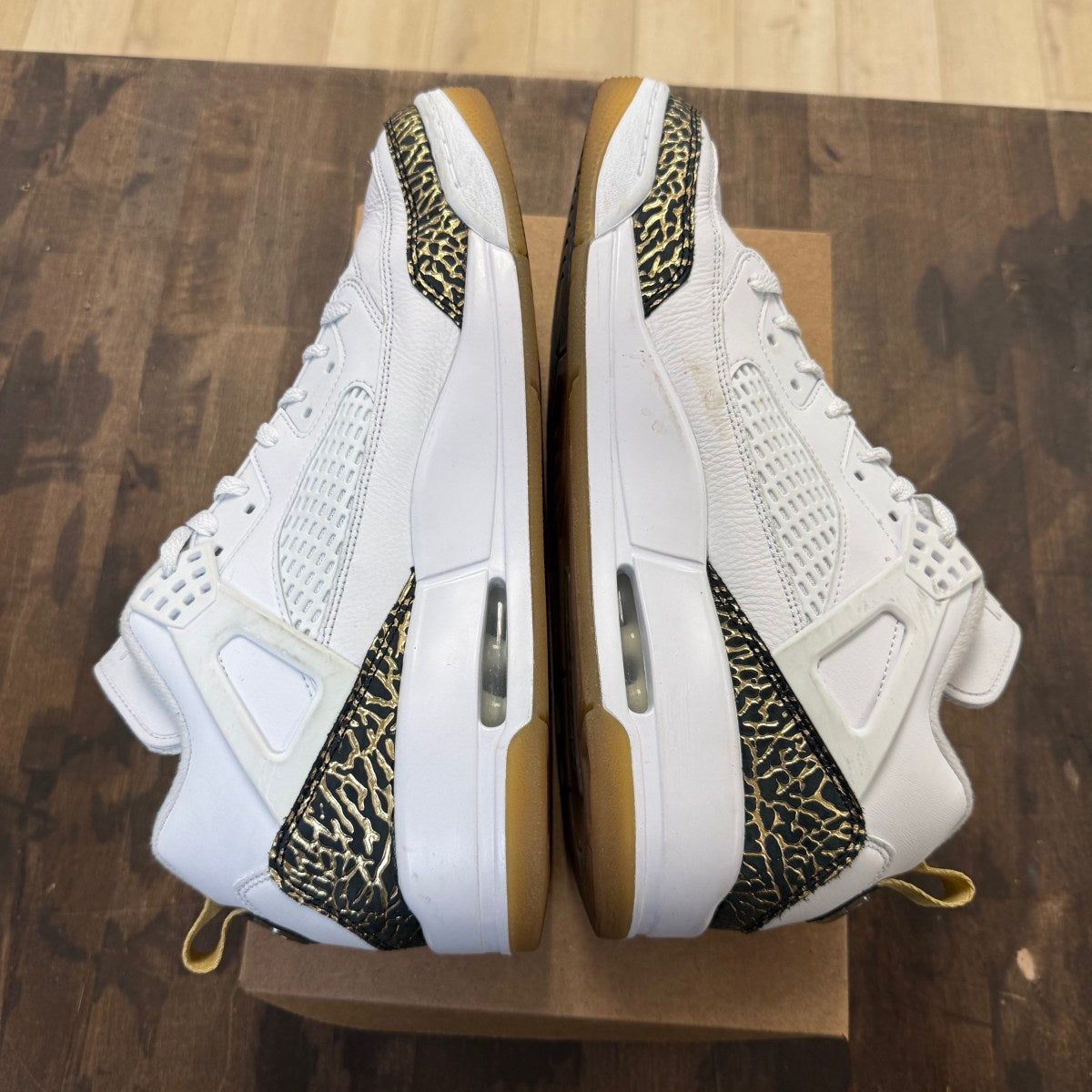 Jordan Spizike Low White Metallic Gold Size 13 (Pre-Owned) - Image 4