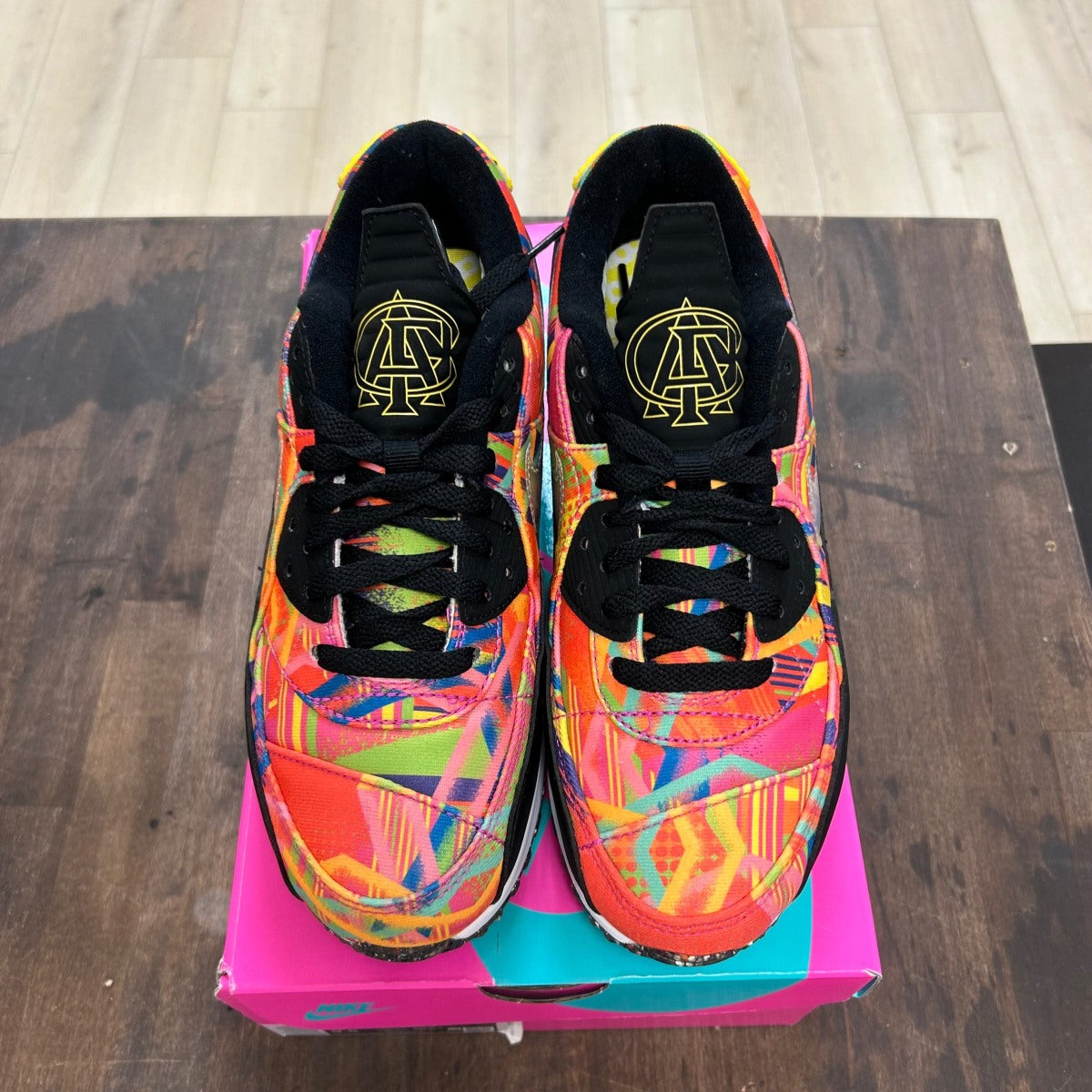 Nike Air Max 90 Familia - Image 2