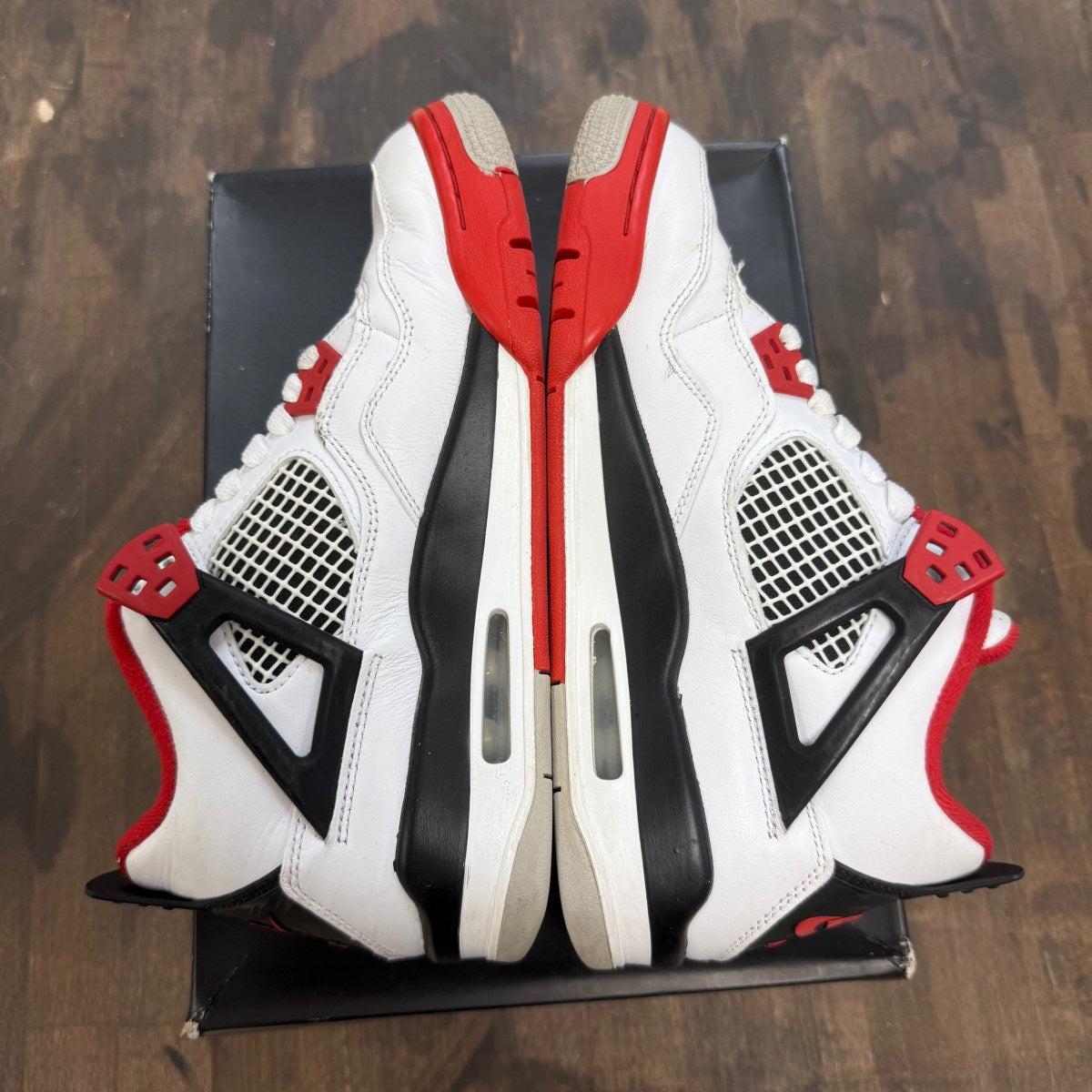 Jordan 4 Retro Fire Red (2020) (GS) - Image 4