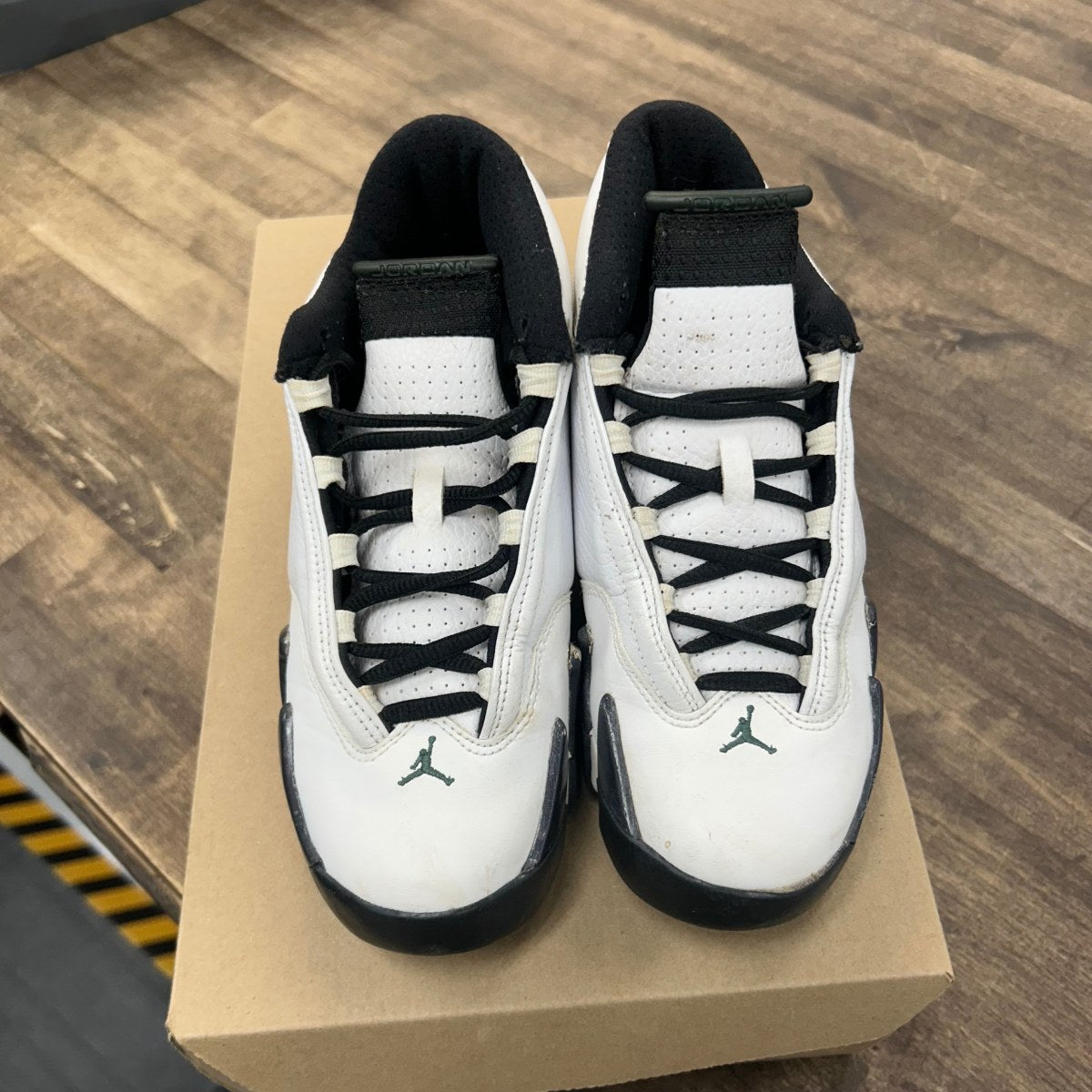 Jordan 14 Retro Oxidized Green (2016) (GS) Size 5 (Pre-Owned) - Image 2