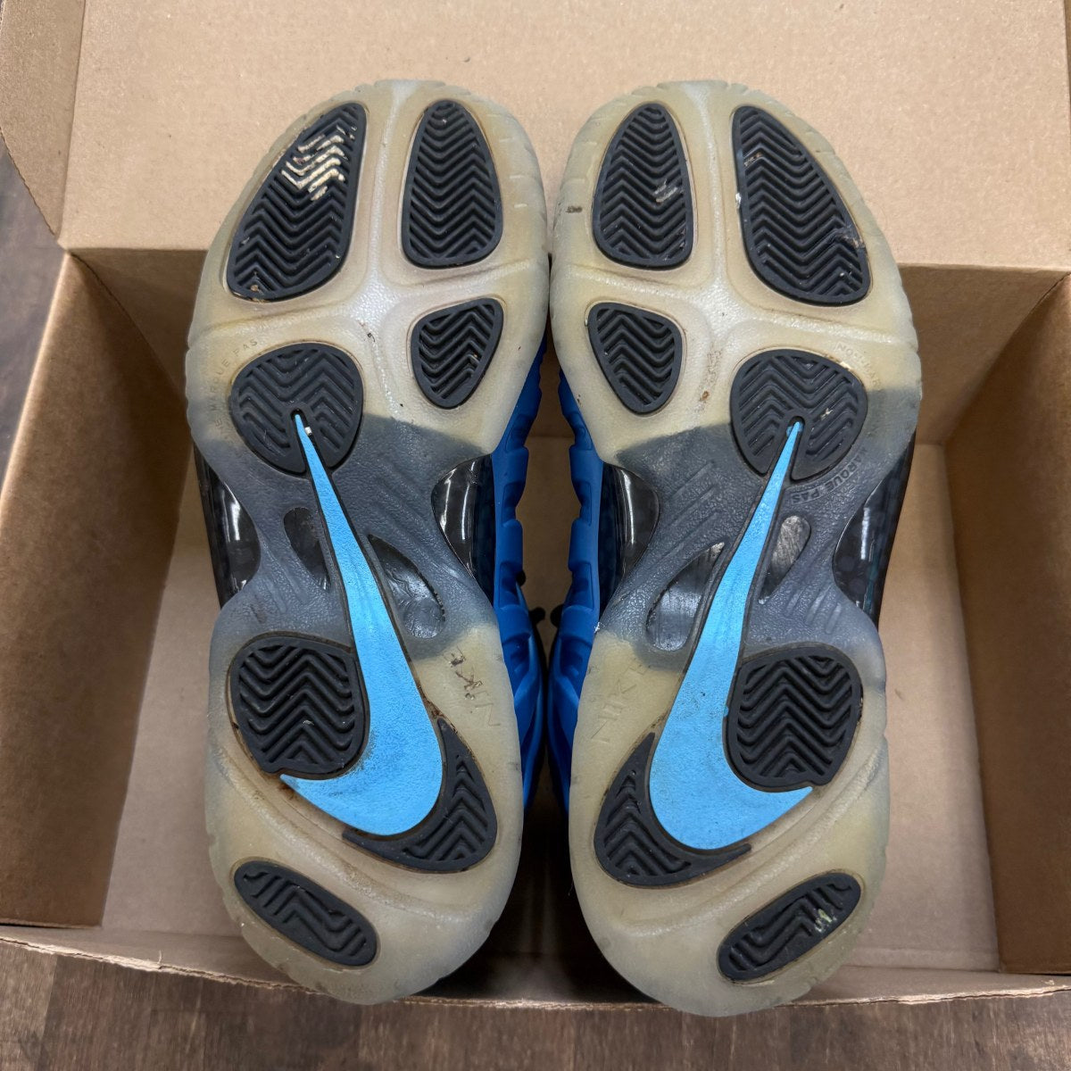 Nike Air Foamposite One University Blue (GS) Size 7Y (Pre-Owned) - Image 5