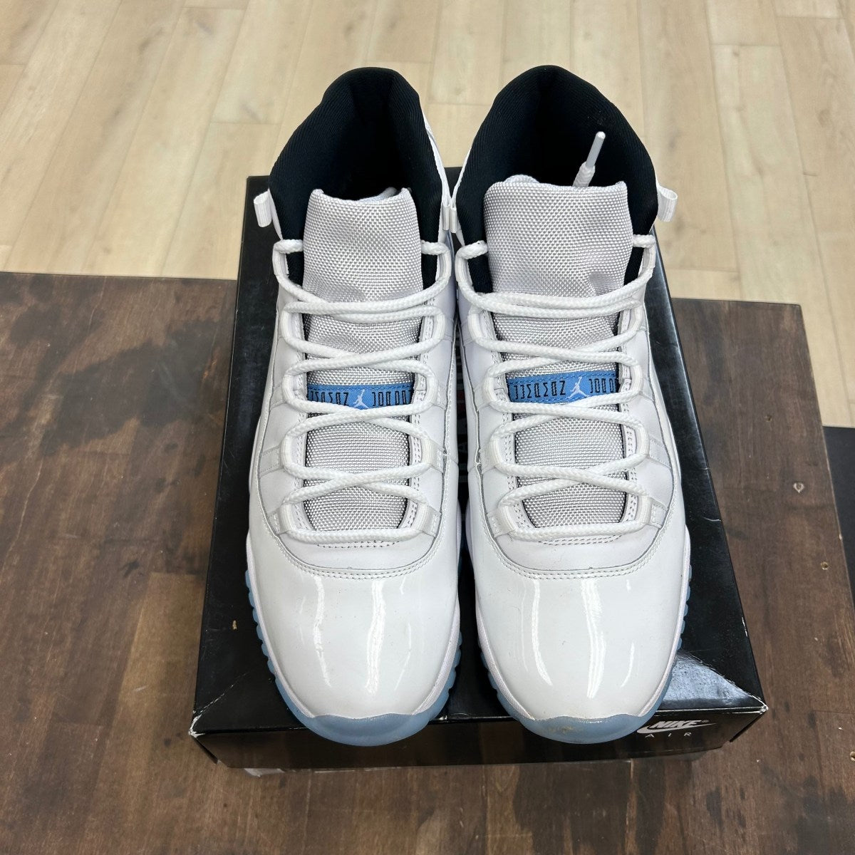 Jordan 11 Retro Legend Blue (2024) - Image 2