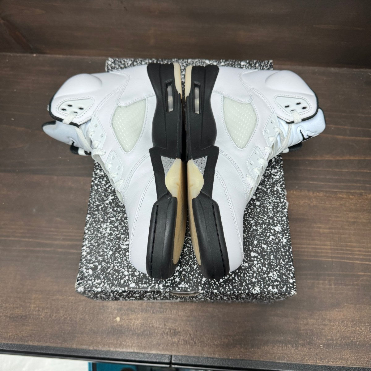 Jordan 5 Retro Reverse Metallic - Image 4