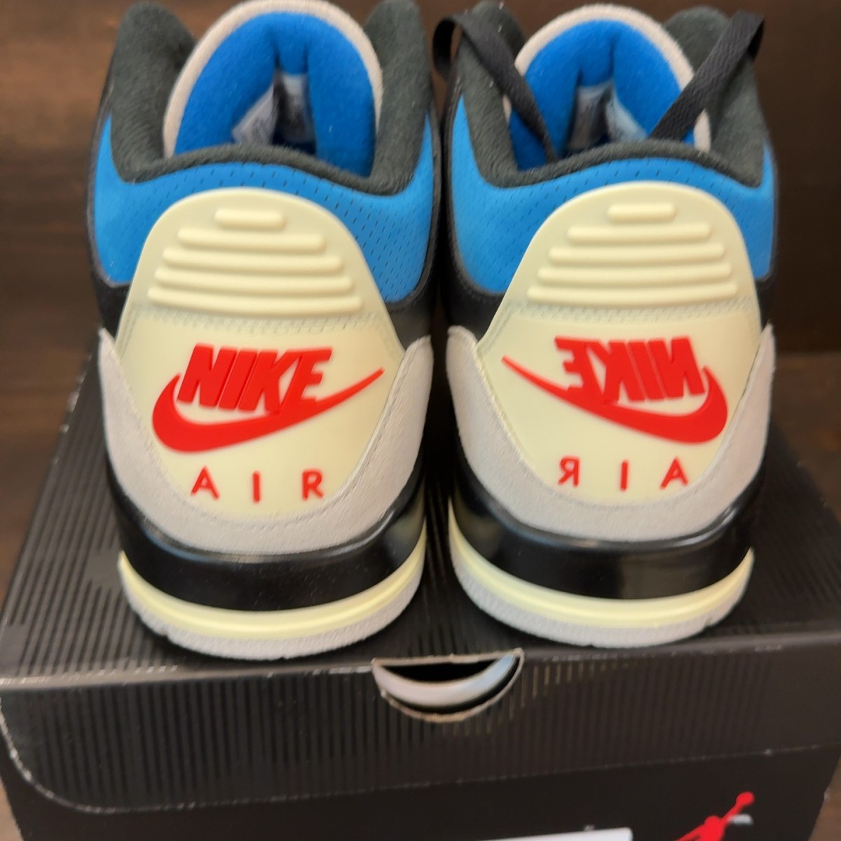 Jordan 3 Retro OG Rare Air - Image 5