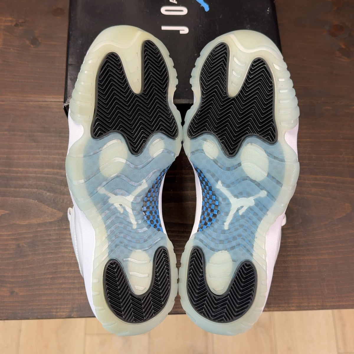 Jordan 11 Retro Low Legend Blue - Image 9