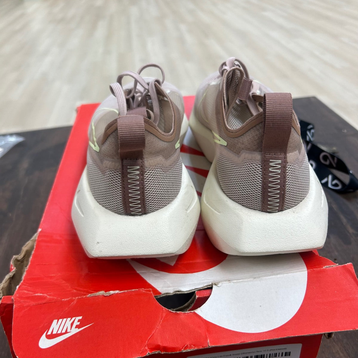 Nike Vista Lite Fossil Stone (Women's) Size 10.5 (Pre-Owned) - Image 4
