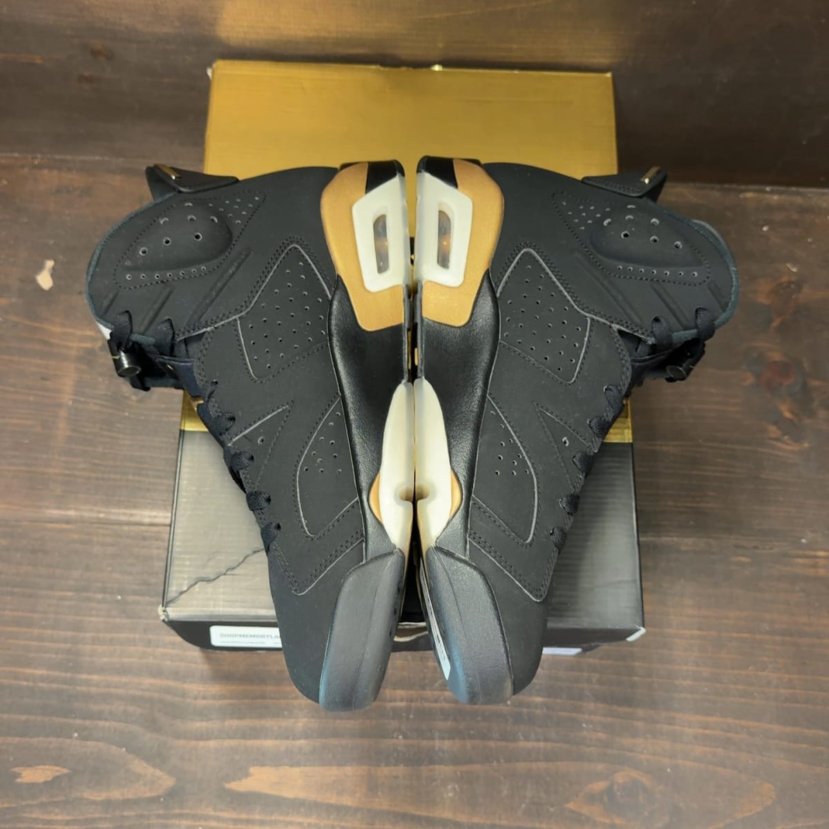 Jordan 6 Retro DMP (2020) Size 10 (Pre-Owned) - aux