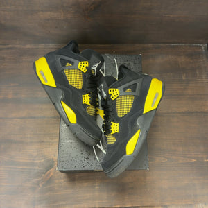Jordan 4 Retro Thunder (2023) - Image 2