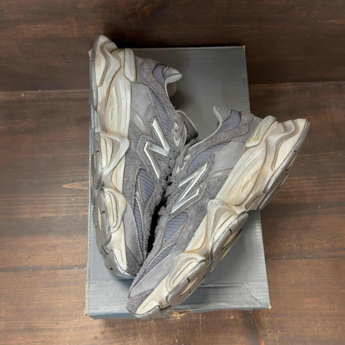 New Balance 9060 Magnet Size 5.5 (Pre-Owned) - back