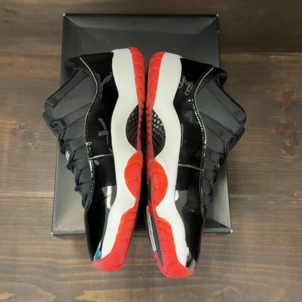 Jordan 11 Retro Low Bred (2025) Size 10.5 (Pre-Owned) - aux