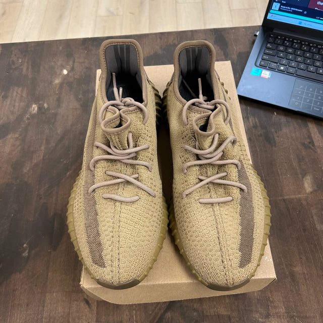 adidas Yeezy Boost 350 V2 Earth Size 10.5 (Pre-Owned) - Image 2