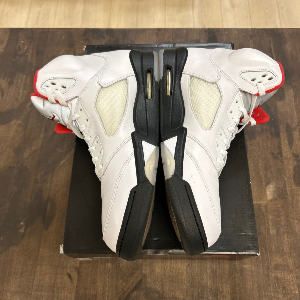 Jordan 5 Retro Fire Red Silver Tongue (2020) - Image 3