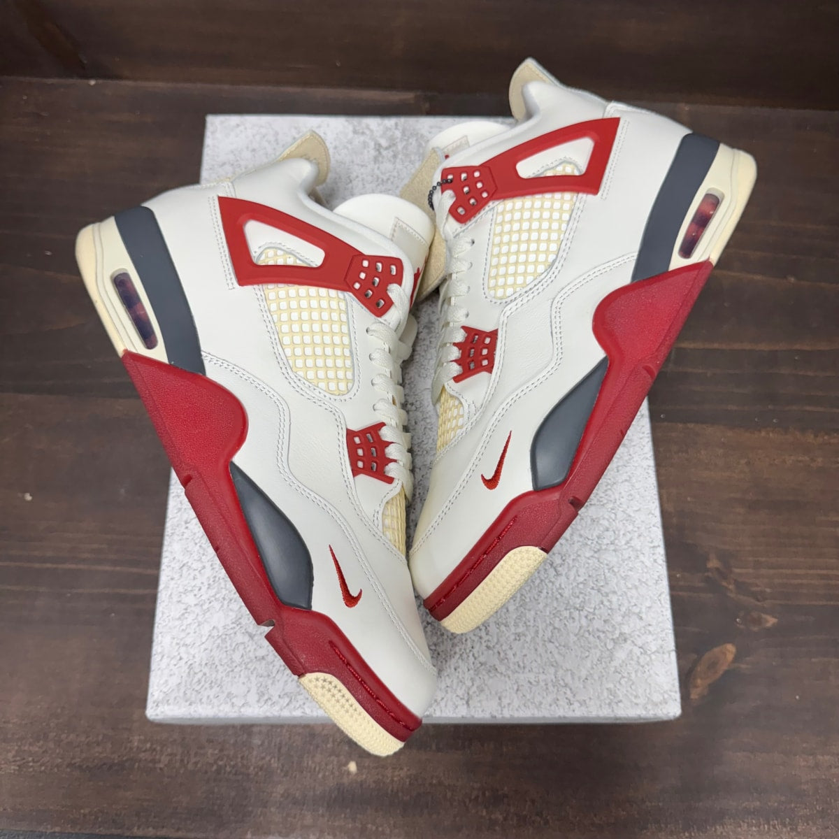 Jordan 4 Retro OG Nigel Sylvester Brick After Brick Size 10 (Pre-Owned)