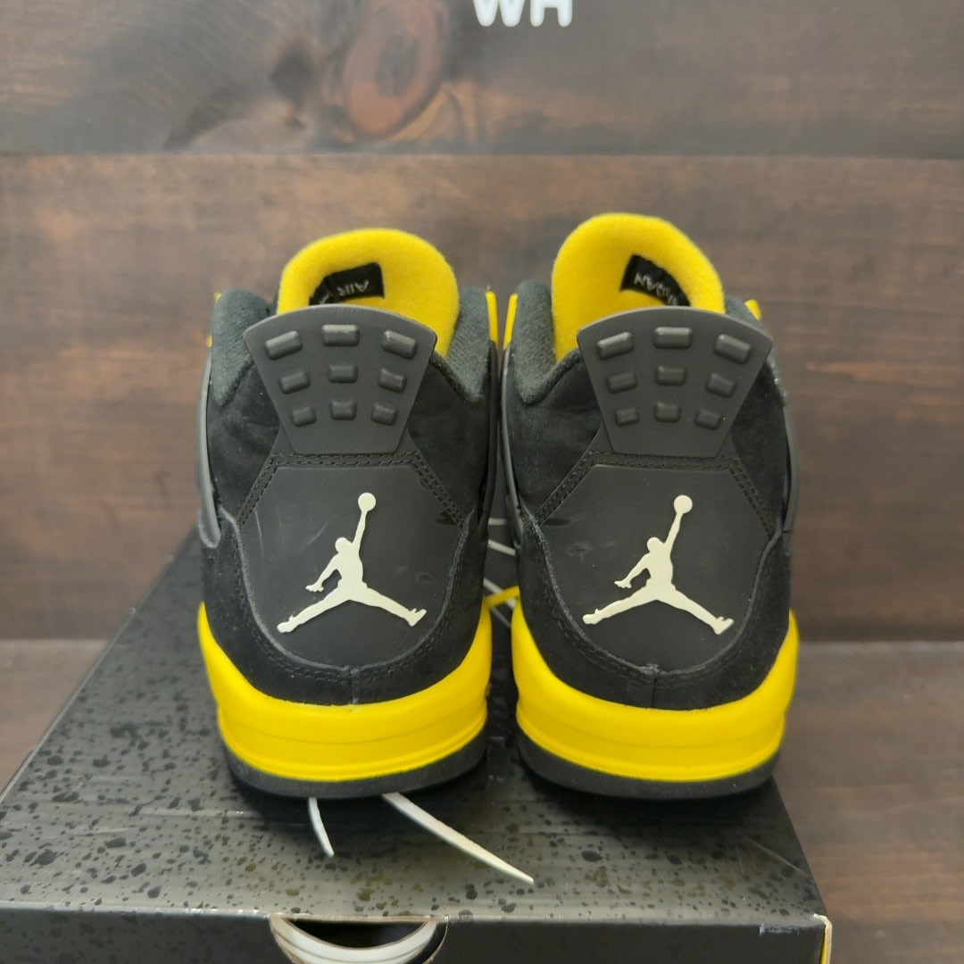 Jordan 4 Retro Thunder (2023) (GS) - Image 5