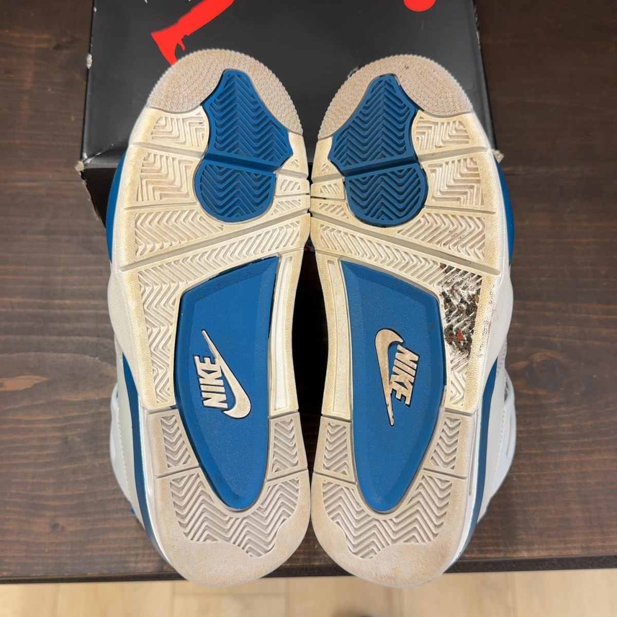 Jordan 4 Retro Military Blue (2024) - Image 9