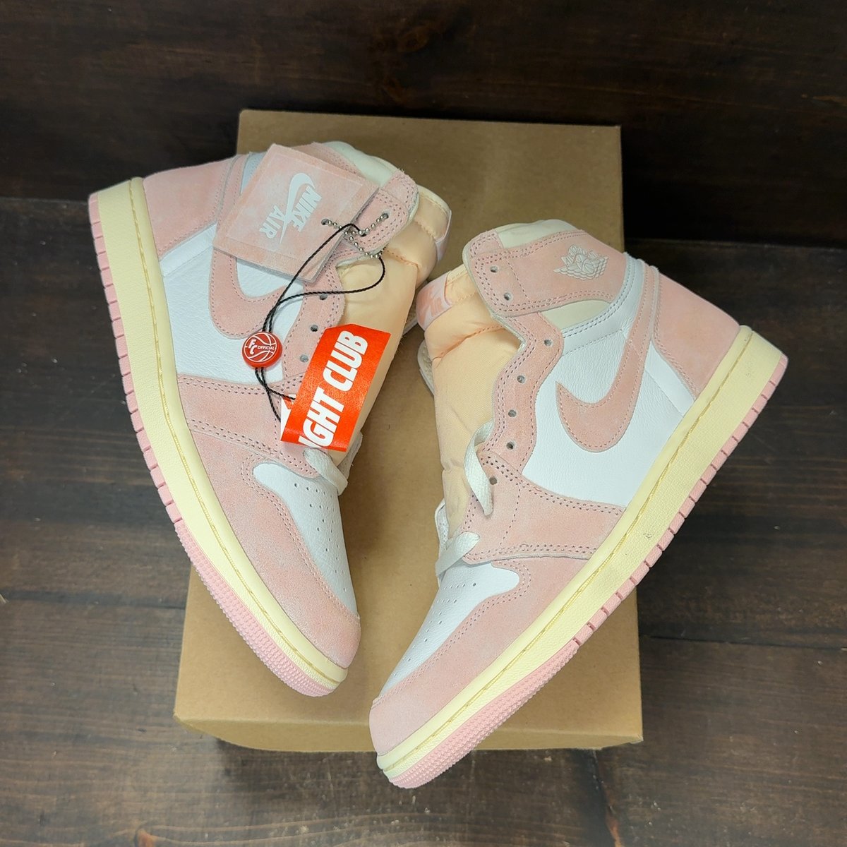 Jordan 1 Retro High OG Washed Pink (Women's) Size 10W (Pre-Owned) - back