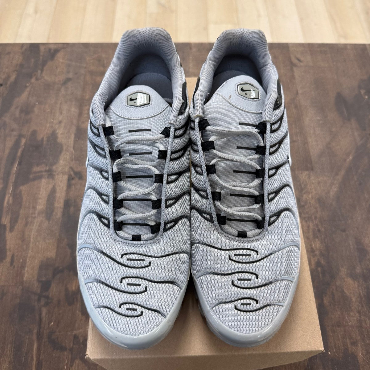 Nike Air Max Plus Wolf Grey Size 13 (Pre-Owned) - Image 2
