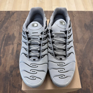 Nike Air Max Plus Wolf Grey Size 13 (Pre-Owned) - Image 2