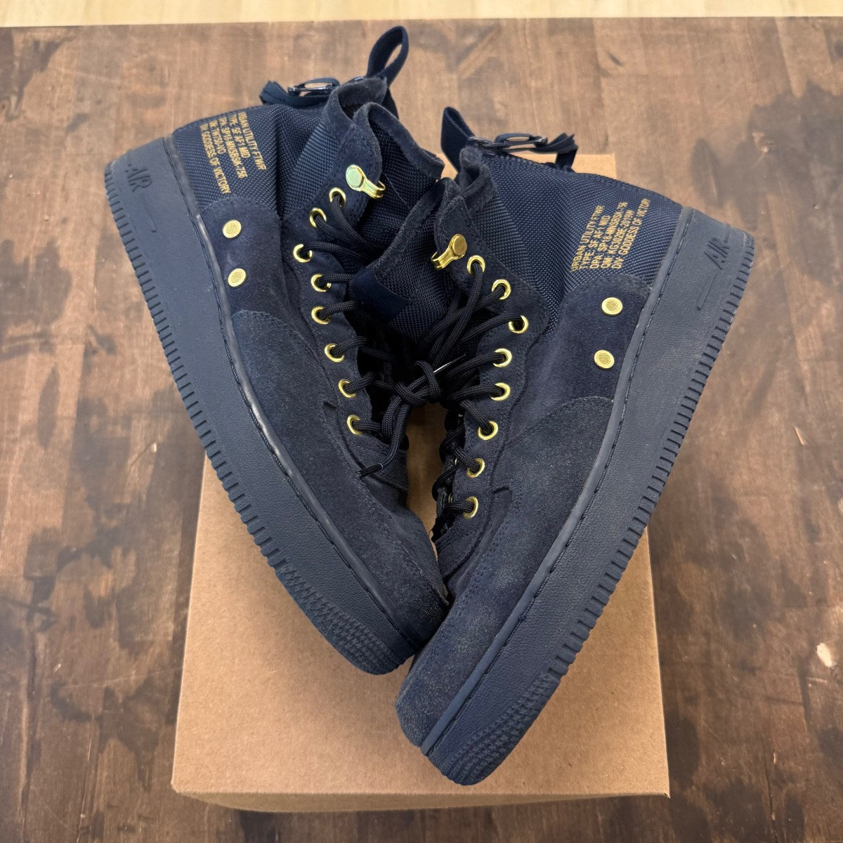 Nike SF Air Force 1 Mid Obsidian Metallic Gold Size 10.5 (Pre-Owned) - Image 1